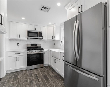 85 Franklin Avenue - Photo Thumbnail 5