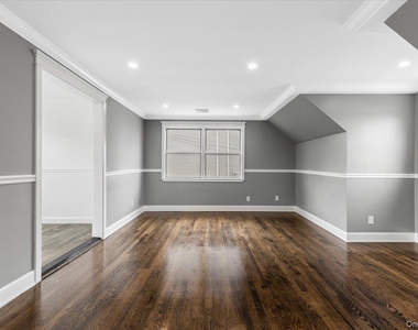 85 Franklin Avenue - Photo Thumbnail 2