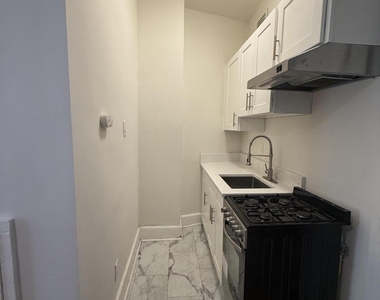 28 Robin Street - Photo Thumbnail 2