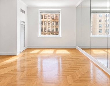106 Central Park S - Photo Thumbnail 6