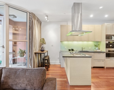 345 E 50th Street - Photo Thumbnail 2