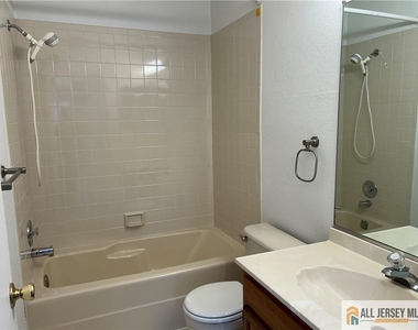 65 Wentworth Road - Photo Thumbnail 13