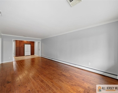 55 Gurley Road - Photo Thumbnail 4