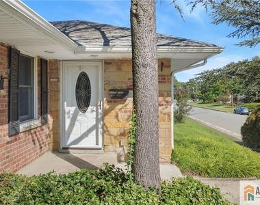 55 Gurley Road - Photo Thumbnail 3