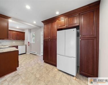 55 Gurley Road - Photo Thumbnail 7