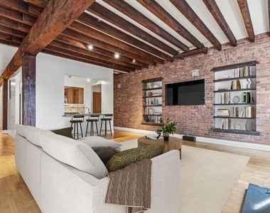 35 Bethune Street - Photo Thumbnail 3