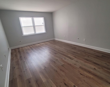 1617 Raspberry Court - Photo Thumbnail 2