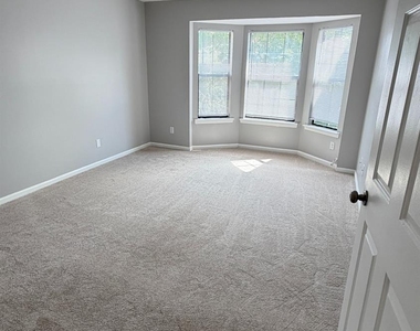 338 Cozzens Court - Photo Thumbnail 6