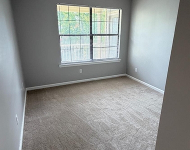 338 Cozzens Court - Photo Thumbnail 7
