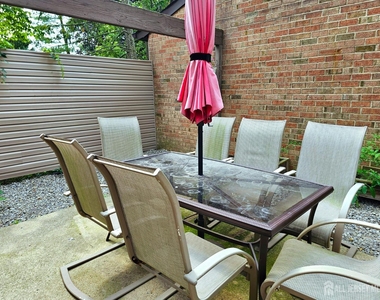19 Sheffield Court - Photo Thumbnail 11