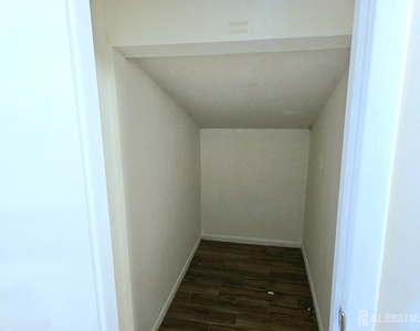 19 Sheffield Court - Photo Thumbnail 20