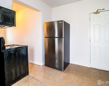 364 Market Street - Photo Thumbnail 2