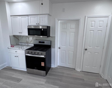 164 Lynd Street - Photo Thumbnail 7