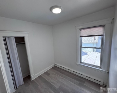 164 Lynd Street - Photo Thumbnail 15