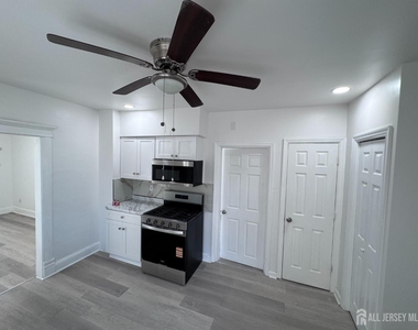 164 Lynd Street - Photo Thumbnail 4