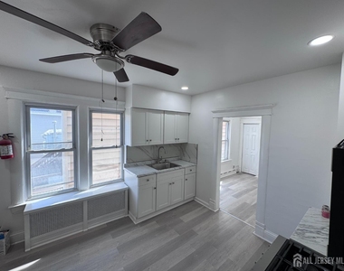 164 Lynd Street - Photo Thumbnail 6