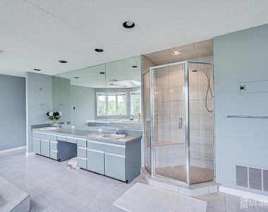8 Nathan Drive - Photo Thumbnail 27