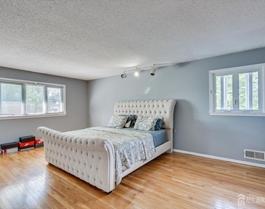 8 Nathan Drive - Photo Thumbnail 25