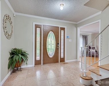 8 Nathan Drive - Photo Thumbnail 9