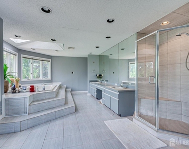 8 Nathan Drive - Photo Thumbnail 26
