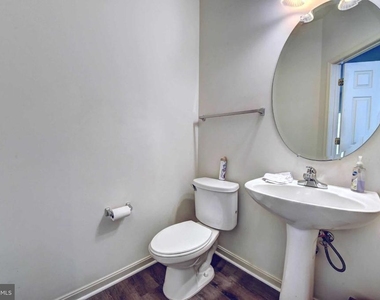 110 Hunton Drive - Photo Thumbnail 23