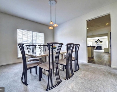 110 Hunton Drive - Photo Thumbnail 4