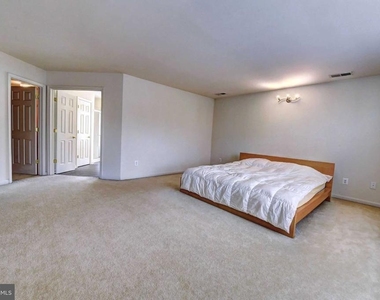 110 Hunton Drive - Photo Thumbnail 31