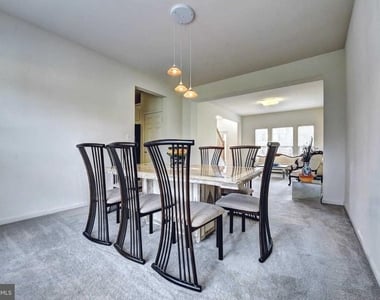 110 Hunton Drive - Photo Thumbnail 5