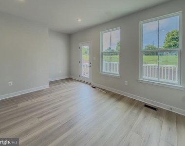 6737 Shelton Lane - Photo Thumbnail 9