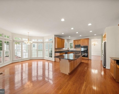 11717 Mercer Hill Court - Photo Thumbnail 13