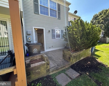 8447 Braxted Lane - Photo Thumbnail 19