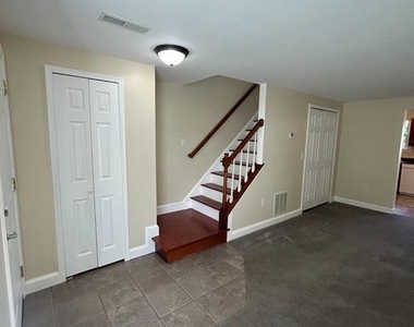 8447 Braxted Lane - Photo Thumbnail 11