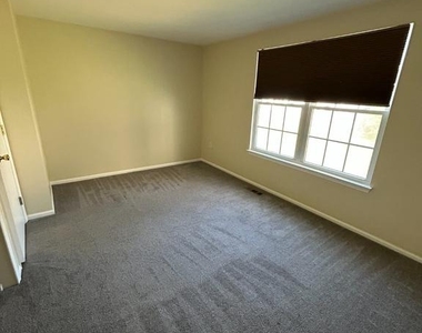 8447 Braxted Lane - Photo Thumbnail 14