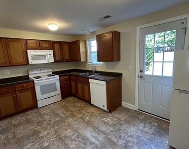 8447 Braxted Lane - Photo Thumbnail 7