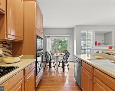 25840 Kirkwood Square - Photo Thumbnail 3
