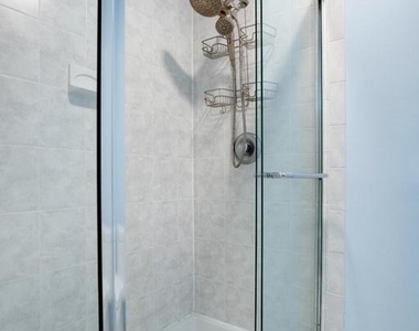 3105 Sutherland Hill Court - Photo Thumbnail 38
