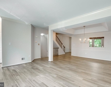 3105 Sutherland Hill Court - Photo Thumbnail 11
