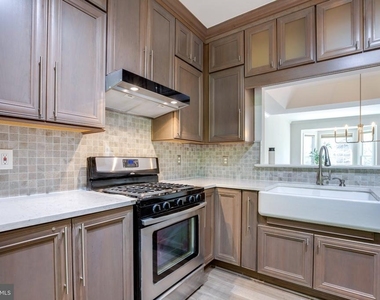 3105 Sutherland Hill Court - Photo Thumbnail 25