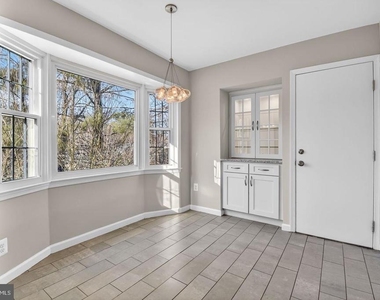 1302 Clayborne House Court - Photo Thumbnail 21