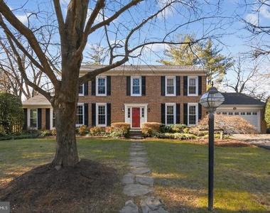 1302 Clayborne House Court - Photo Thumbnail 1