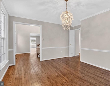 1302 Clayborne House Court - Photo Thumbnail 23
