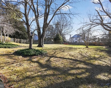 1302 Clayborne House Court - Photo Thumbnail 49