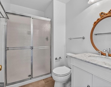 1302 Clayborne House Court - Photo Thumbnail 11