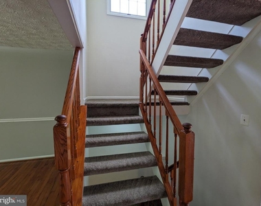 1110 Floyd Place - Photo Thumbnail 11