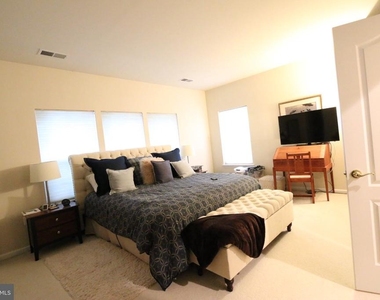 4469 Monmouth Street - Photo Thumbnail 3