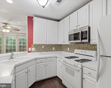12753 Fair Crest Court - Photo Thumbnail 11
