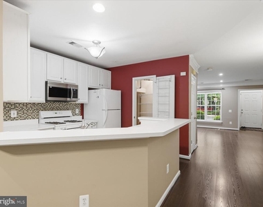 12753 Fair Crest Court - Photo Thumbnail 13