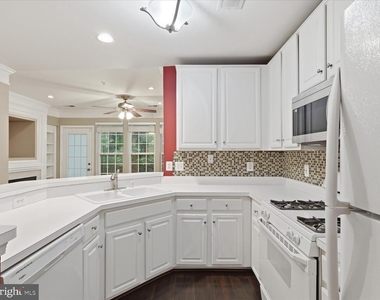 12753 Fair Crest Court - Photo Thumbnail 14