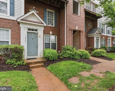 12753 Fair Crest Court - Photo Thumbnail 3