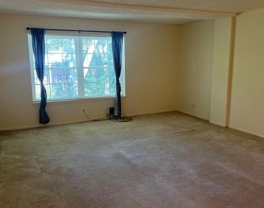 7621 Provincial Drive - Photo Thumbnail 21